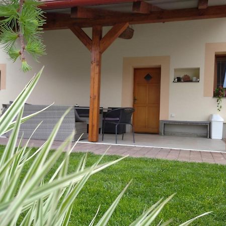 Apartmány Opolany Kültér fotó