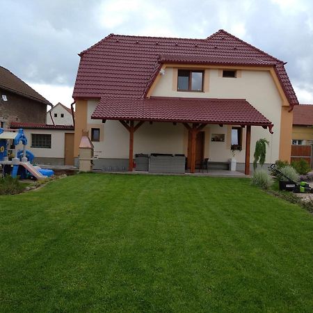 Apartmány Opolany Kültér fotó