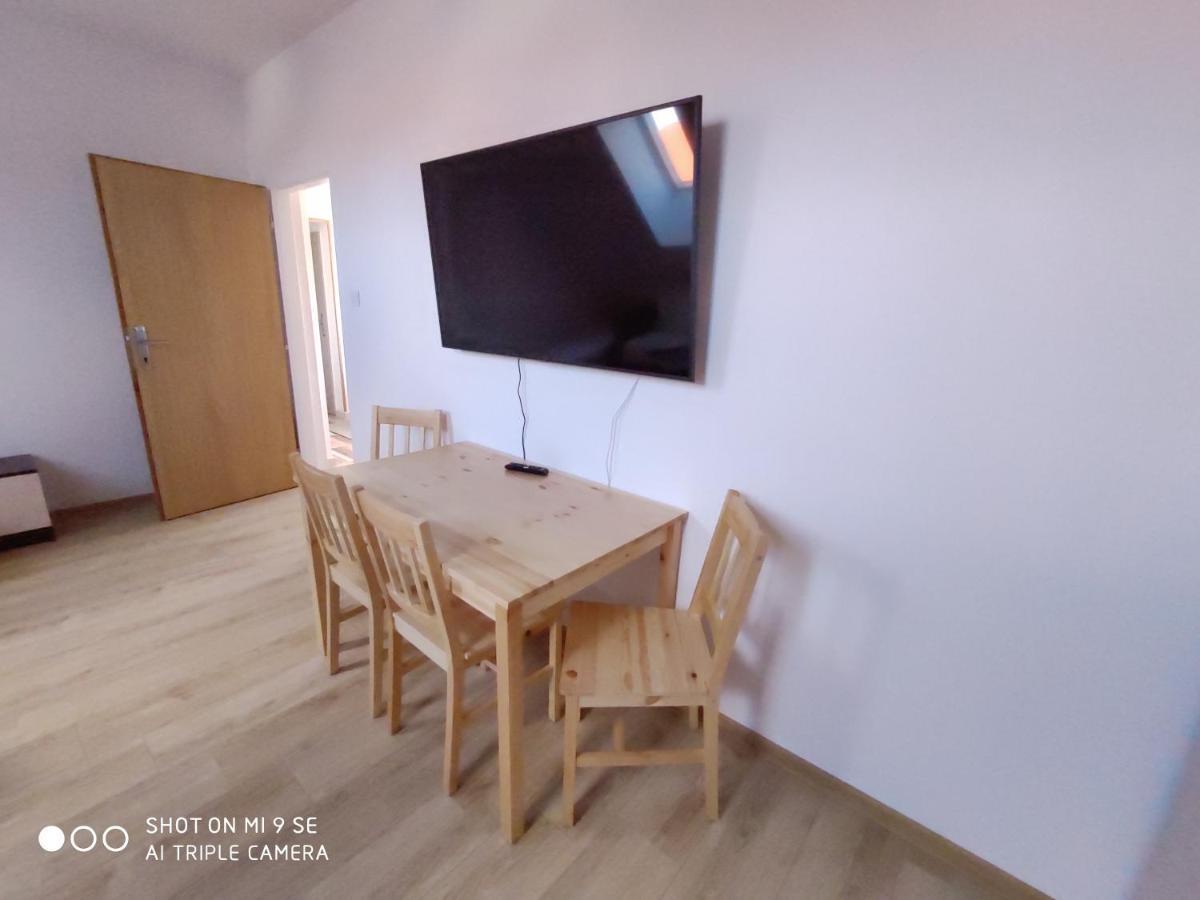 Apartmány Opolany Kültér fotó