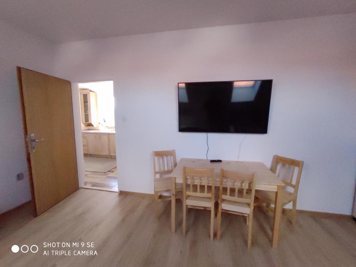 Apartmány Opolany Kültér fotó