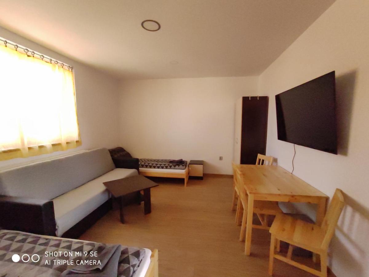 Apartmány Opolany Kültér fotó