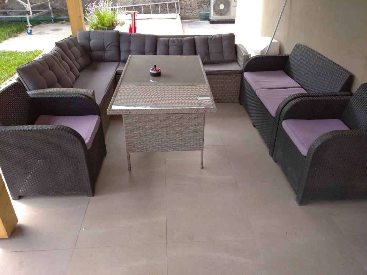 Apartmány Opolany Kültér fotó