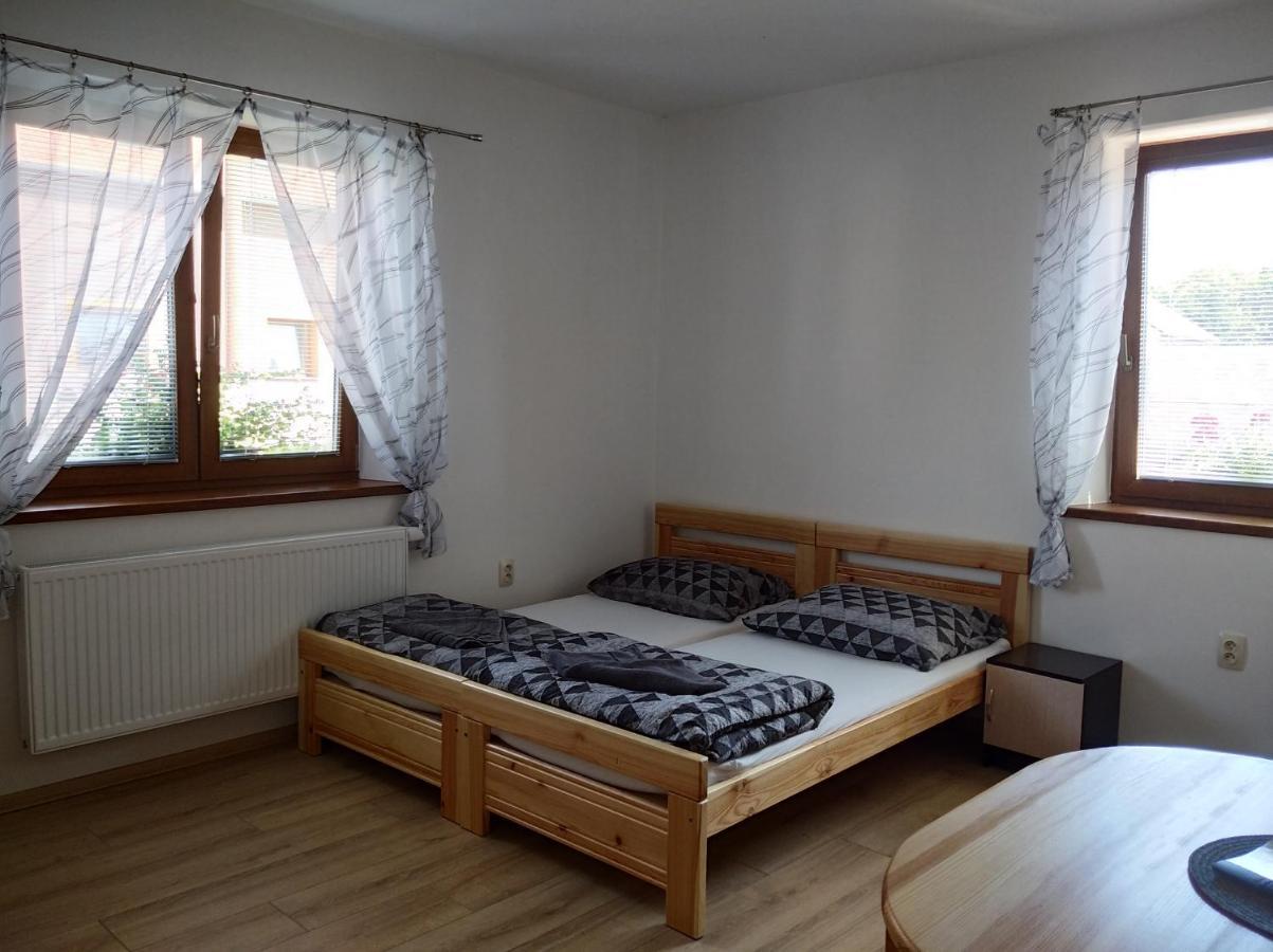 Apartmány Opolany Kültér fotó